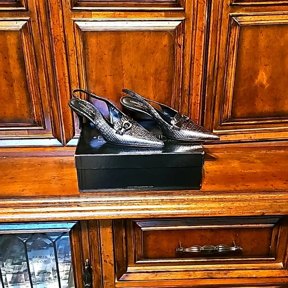 DONALD J. PLINER - Black/Silver Metallic Gator Print Kitten Heel mule 7M NIB - Picture 1 of 6